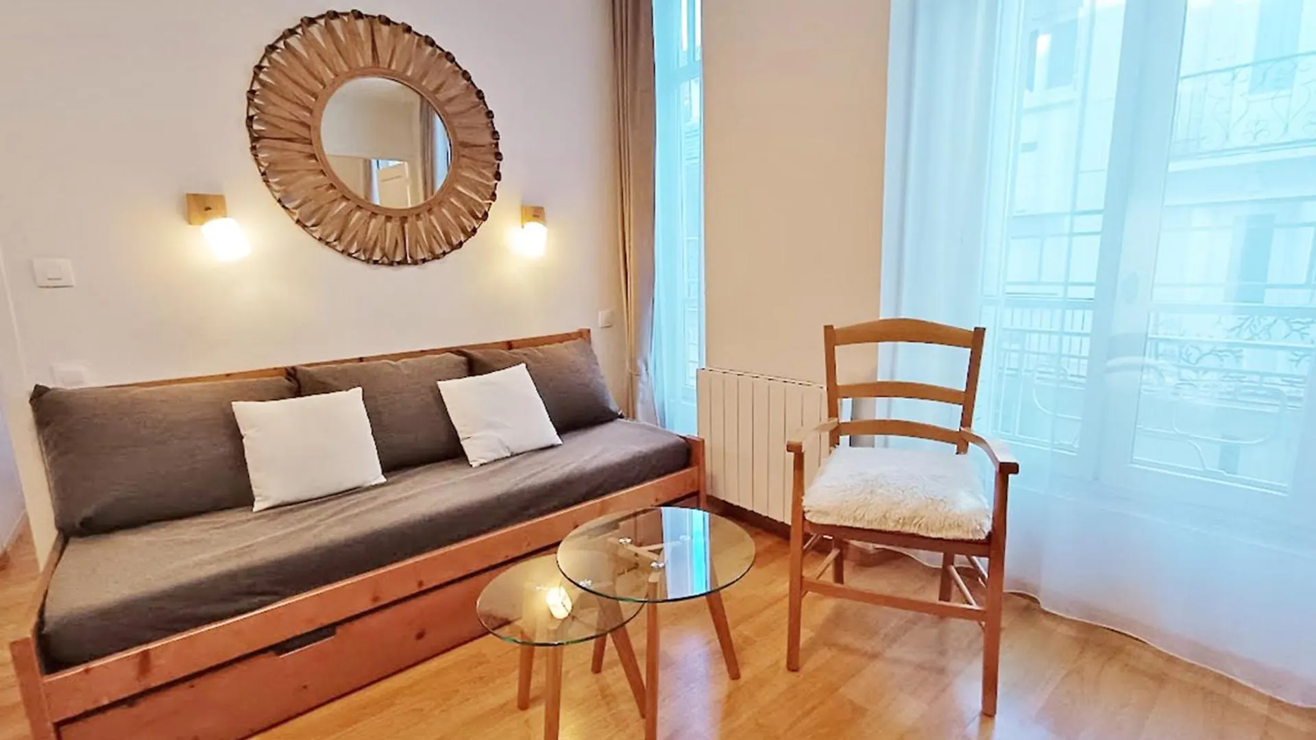 Apartment L'Eterlou, T3, Centre Luchon, Wifi, Casier A Skis, Ascenseur, 6 Personnes Bagneres-de-Luchon