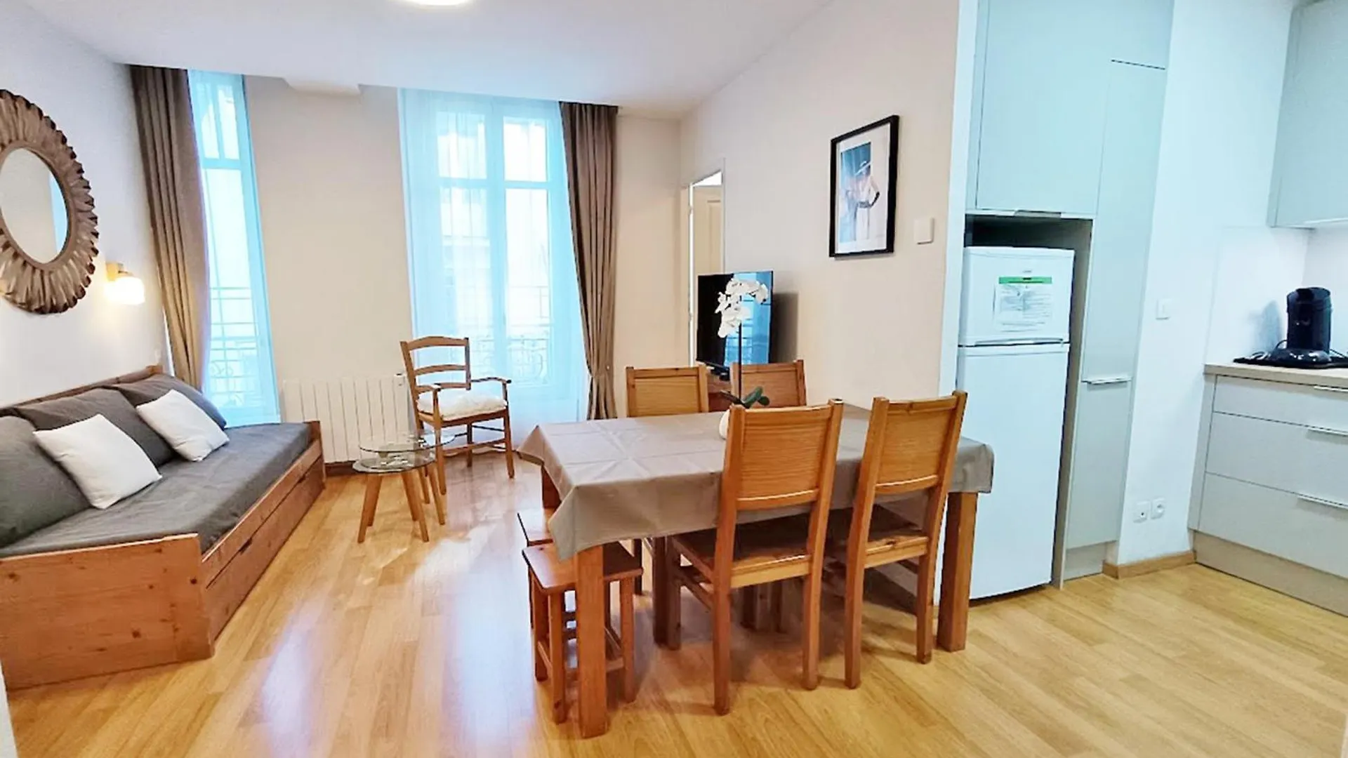 L'Eterlou, T3, Centre Luchon, Wifi, Casier A Skis, Ascenseur, 6 Personnes Bagneres-de-Luchon
