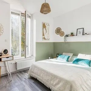 https://le-zenith-spacieux-et-central.hotels-rhonealpes.com